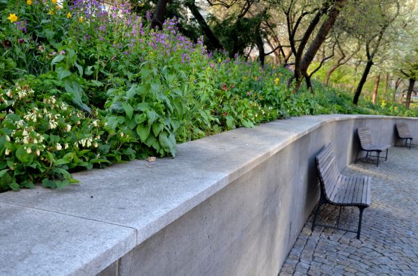Concrete Retaining Wall Service in Elgin
