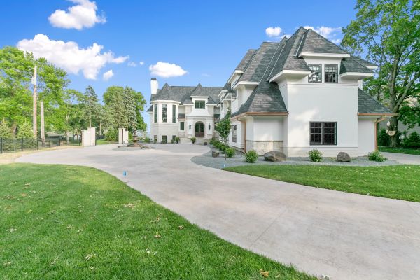 Cost of Concrete Driveway Installation in Elgin