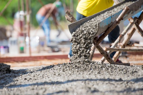 Backyard Concrete Pouring in Elgin